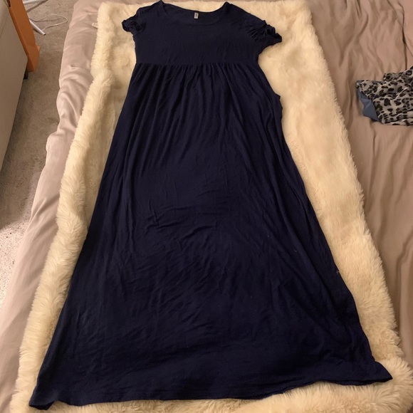 Navy Blue Maxi T-shirt Dress - Picture 6 of 7